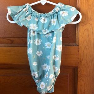 Little Girls Ruffle Daisy Snap bottom top